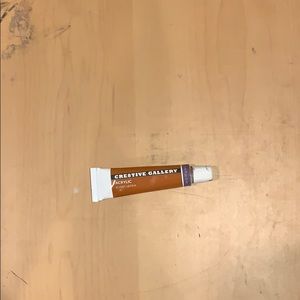 Brown paint